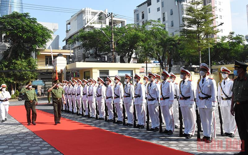 Bộ trưởng Công an Tô Lâm thăm, làm việc tại Công an thành phố Đà Nẵng.