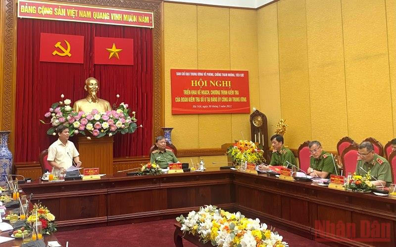 Đoàn kiểm tra số 8 của Ban chỉ đạo Trung ương về phòng, chống tham nhũng, tiêu cực làm việc tại Bộ Công an. 