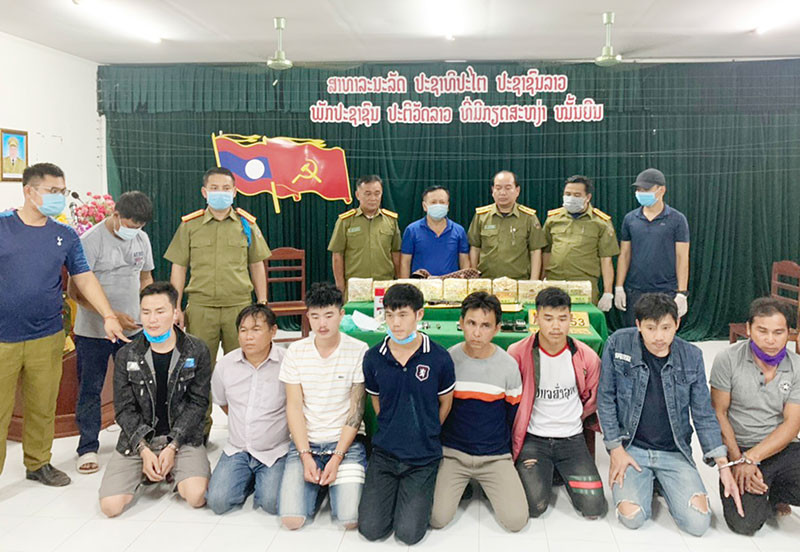 Các đối tượng trong vụ án bị lực lượng chức năng bắt giữ.