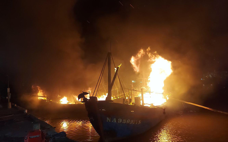 Cháy bốn tàu cá, thiệt hại hàng chục tỷ đồng