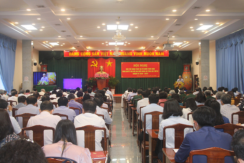 Quang cảnh hội nghị.