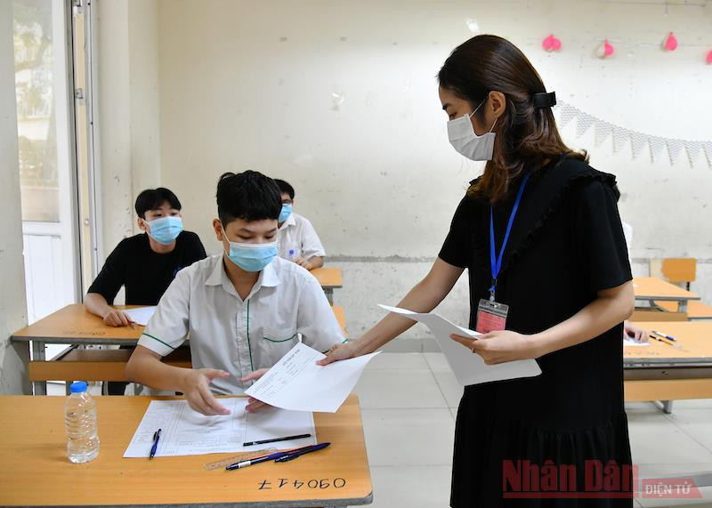 Tại kỳ thi lớp 10 Thành phố Hà Nội năm 2021. Ảnh: THUỶ NGUYÊN