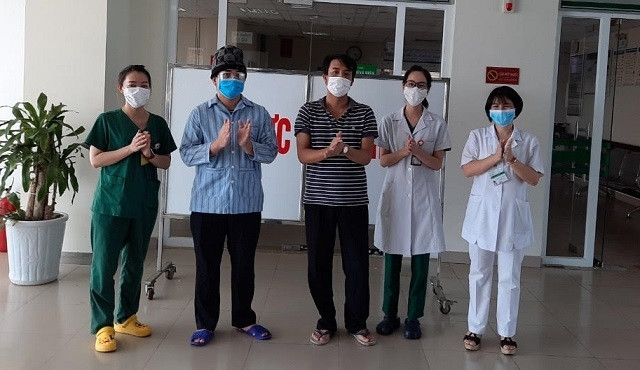 Hai bệnh nhân được công bố khỏi bệnh chiều 12-6.