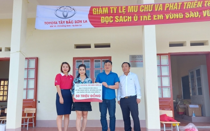 Toyota hỗ trợ nâng cấp điểm trường tiêu chuẩn tại Sơn La.