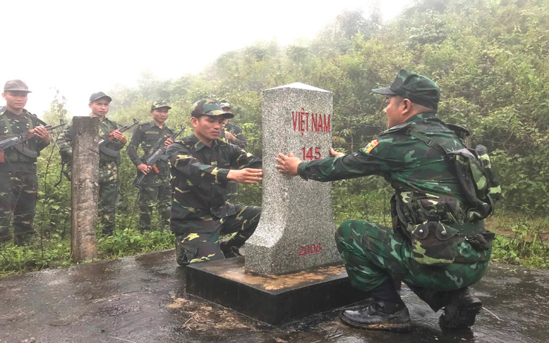 Đồn Biên phòng Mường Lèo, Bộ đội Biên phòng Sơn La và Đại đội 161, tỉnh Luang Prabang tổ chức tuần tra tại cột mốc 149.
