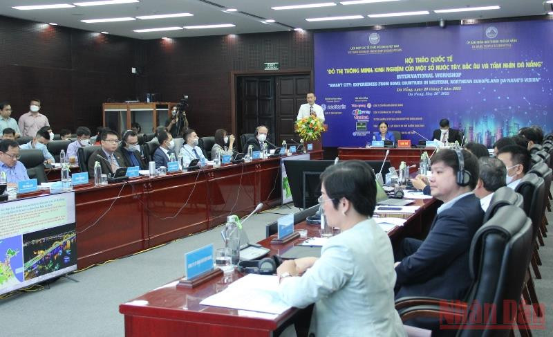 Quang cảnh hội thảo, sáng 20/5.