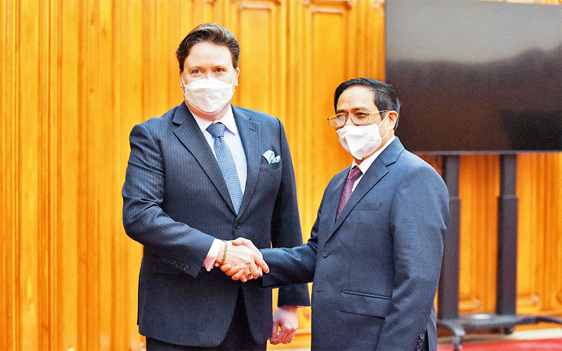 Thủ tướng Phạm Minh Chính tiếp Đại sứ Hoa Kỳ tại Việt Nam Marc E.Knapper. (Ảnh: TRẦN HẢI)