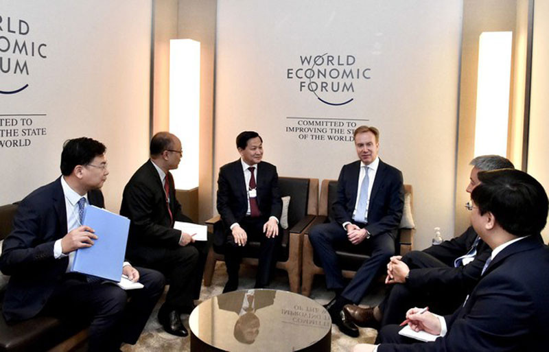 Phó Thủ tướng Lê Minh Khái tiếp Chủ tịch WEF Borge Brende. (Ảnh VGP)