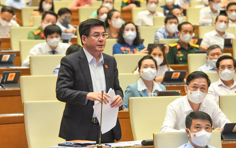 Bộ trưởng Công thương Nguyễn Hồng Diên.