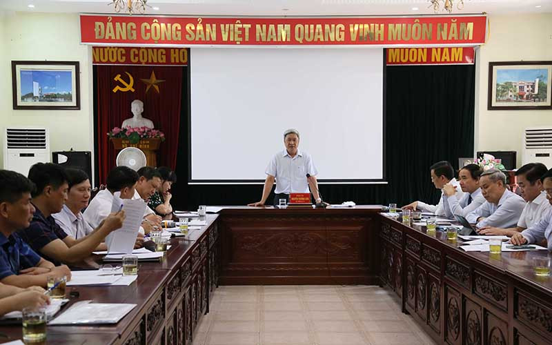 Toàn cảnh buổi làm việc.