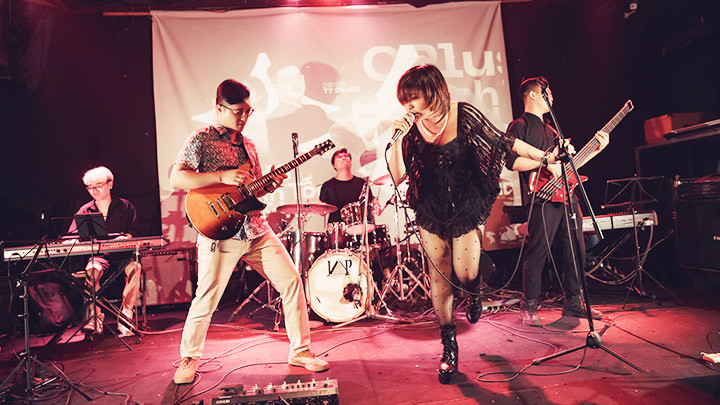 Minh Tốc và Lam là khách mời tại đêm nhạc của nhóm Oplus, Hanoi Rock City, tháng 5/2022. Ảnh: NVCC