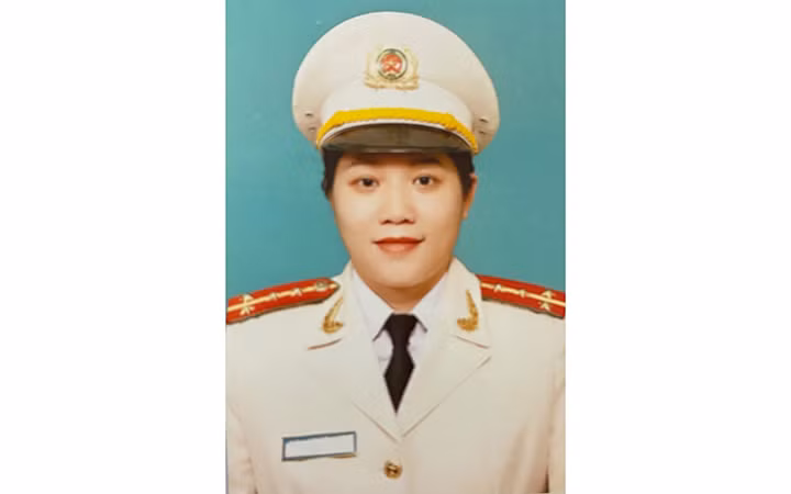 Noi gương Bác, hết lòng phục vụ nhân dân