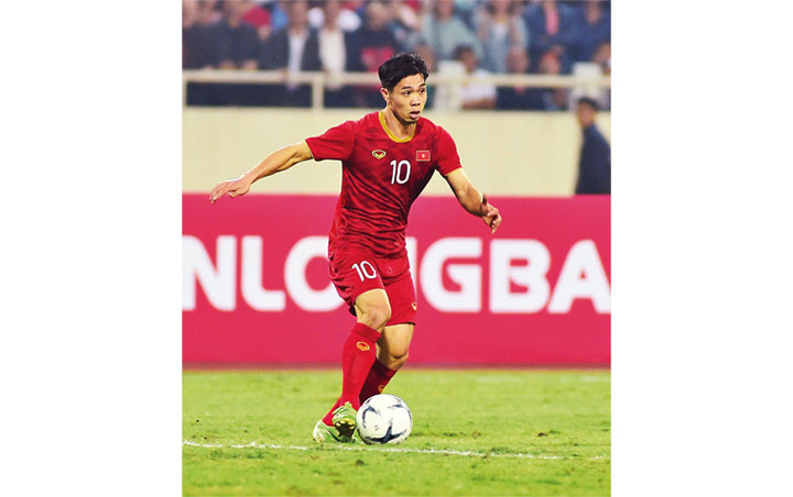 Nụ cười trước những áp lực