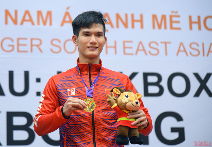 Niềm vui chiến thắng của các vận động viên Kickboxing Việt Nam