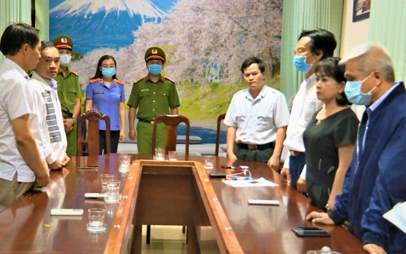 Trước đó, Cơ quan cảnh sát điều tra Công an tỉnh Đắk Lắk đã khởi tố bị can và bắt tạm giam nhiều cán bộ của Sở Y tế tỉnh Đắk Lắk liên quan đến vụ án.