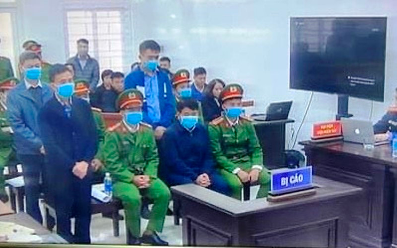 Các bị cáo tại phiên tòa.