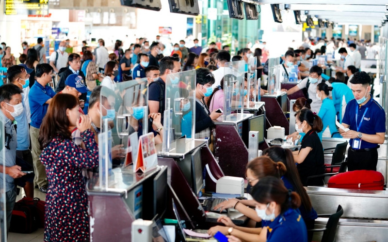 Tần suất bay tăng mạnh, NIA tăng cường phòng dịch