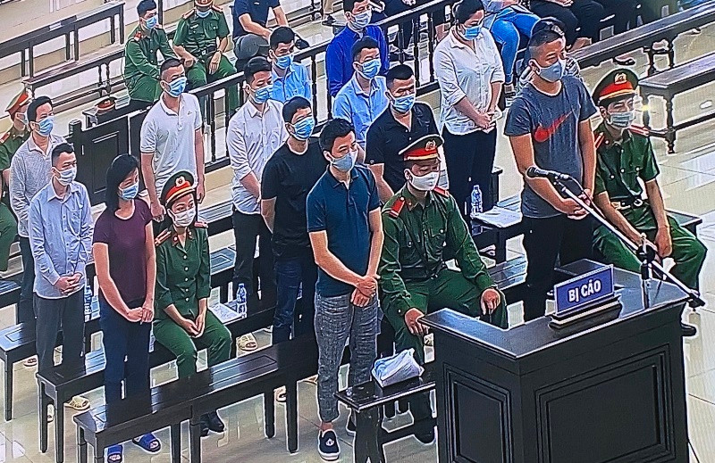 Các bị cáo tại tòa.