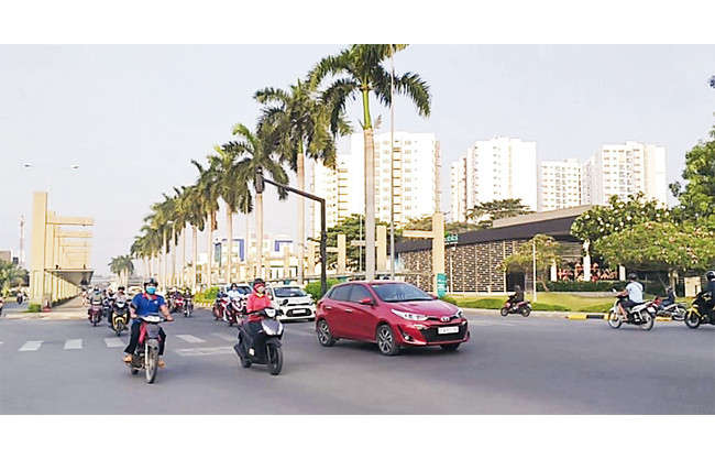 Công nhân KCN Việt Nam – Singapore 1 vào ca. 