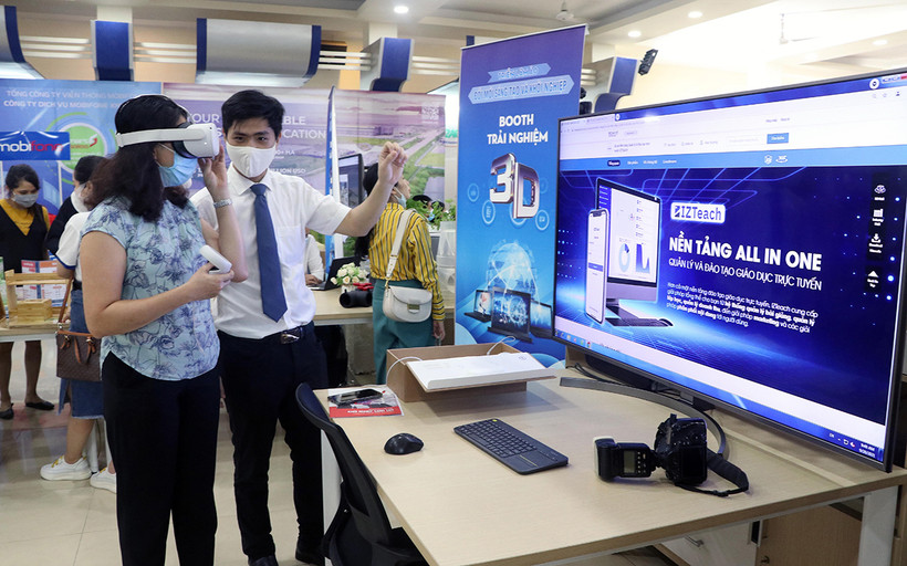 Khách tham quan Techfest Hải Phòng 2021. Ảnh: TTXVN