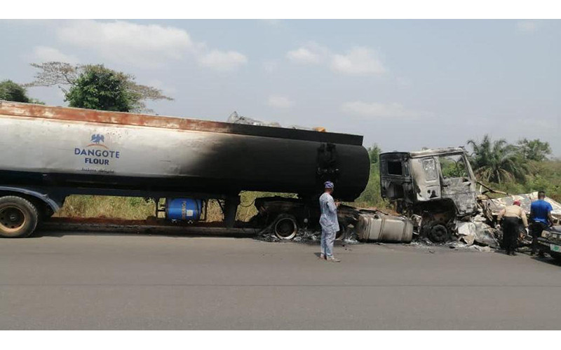 Hiện trường vụ tai nạn. (Nguồn: premiumtimesng.com)