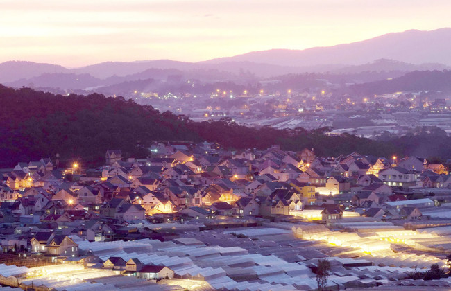 Phát triển thiếu kiểm soát sẽ làm Đà Lạt mất dần sự cân bằng vốn có. Ảnh: HÀ HỮU NẾT