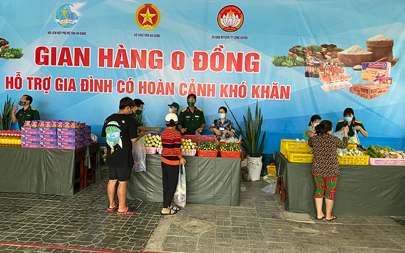 Gian hàng 0 đồng trong mùa dịch hỗ trợ người nghèo.