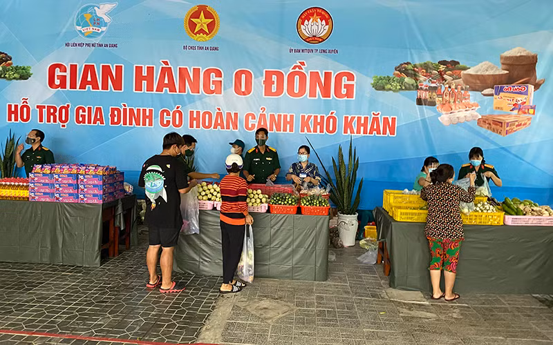 Gian hàng 0 đồng trong mùa dịch hỗ trợ người nghèo.