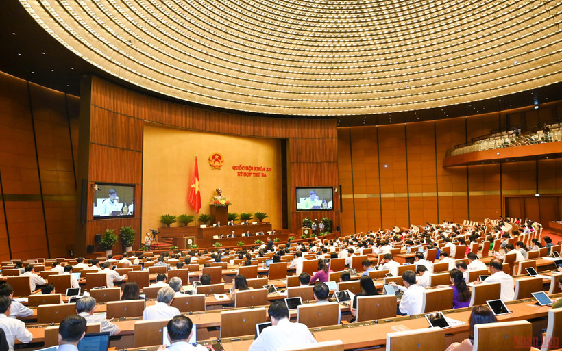 Toàn cảnh phiên họp tại hội trường Quốc hội, ngày 1/6. (Ảnh: DUY LINH)