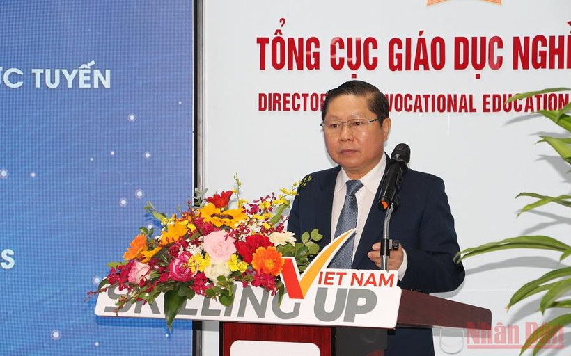 Thứ trưởng Lê Tấn Dũng phát biểu tại Lễ khai mạc.