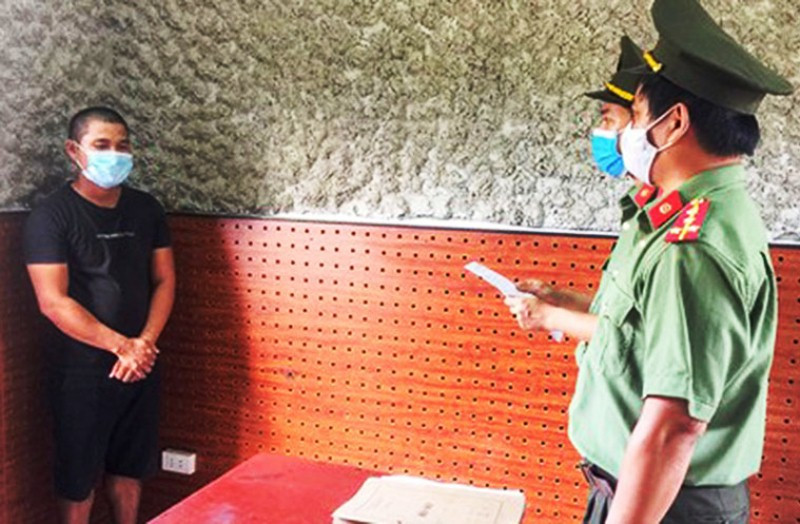 Hồ Van Den, một trong ba đối tượng bị Công an Quảng Trị bắt giữ ngày 11-9.