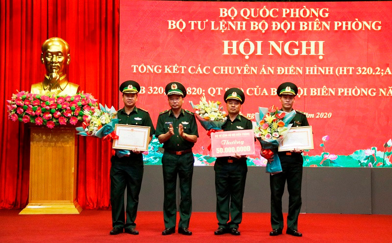 Khen thưởng các lực lượng phá án ma túy điển hình