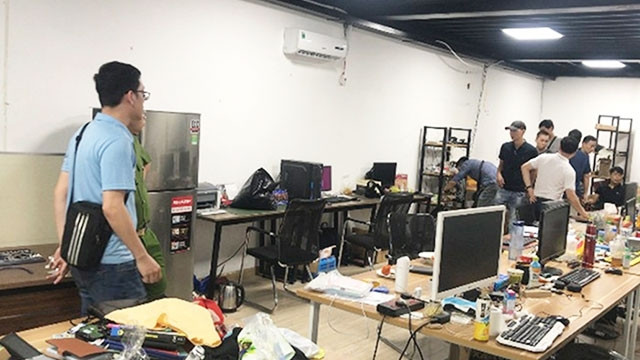 Khám xét một điểm hoạt động của trò chơi “Nổ hũ”.