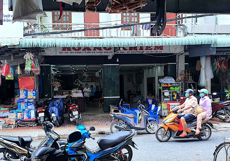 Tiệm vàng Hoàng Khiêm ở thị trấn Đầm Dơi, một thời có doanh số bán hàng cực khủng.