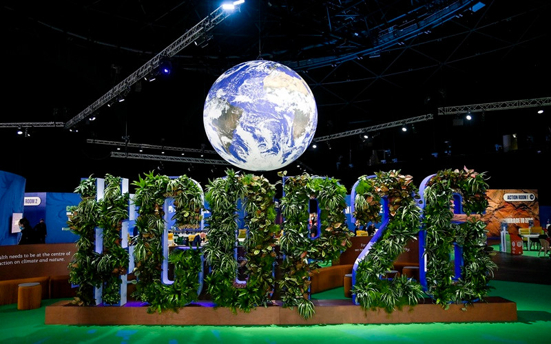 Quả địa cầu tại Trung tâm Hội nghị Scotland (SEC), nơi diễn ra COP26. (Ảnh: Karwai Tang/Chính phủ Anh)