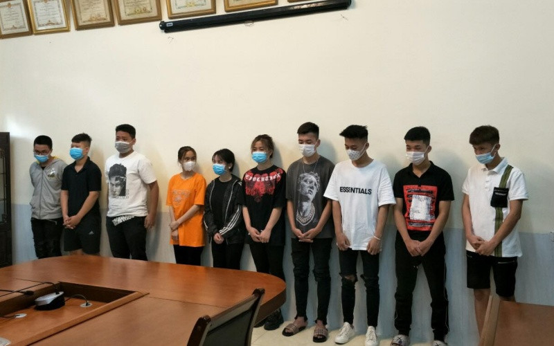 Nhóm đối tượng đua xe náo loạn đường phố Hà Nội.