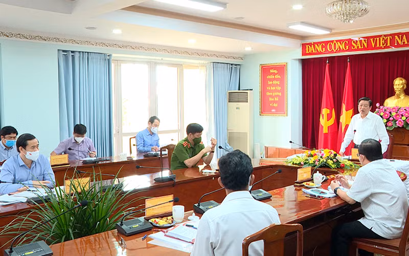 Quang cảnh buổi làm việc.