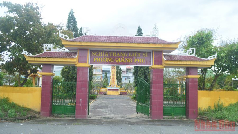 Nghĩa trang liệt sĩ phường Quảng Phú, thành phố Quảng Ngãi là 1 trong 8 nghĩa trang liệt sĩ được sửa chữa, nâng cấp hoàn thành trước ngày 27/7 năm nay.