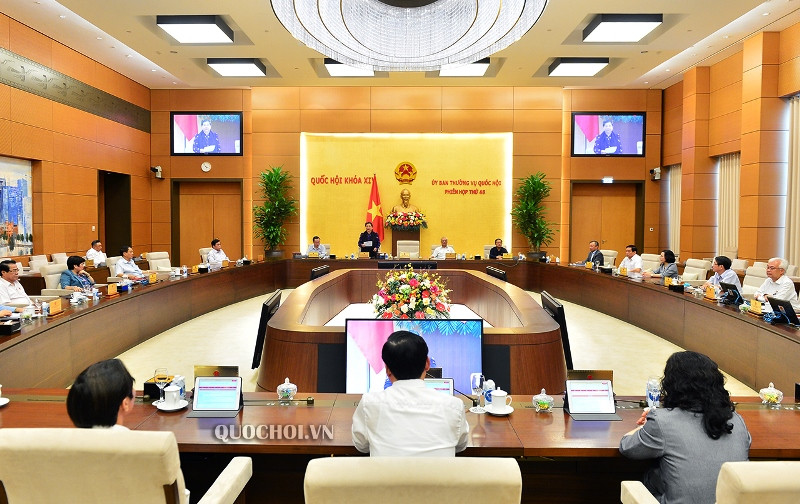 Công bố năm nghị quyết của Ủy ban Thường vụ Quốc hội