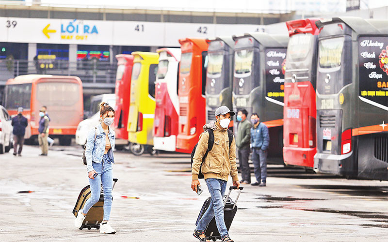 Khung cảnh vắng vẻ tại Bến xe Nước Ngầm. Ảnh: LÊ KHÁNH 