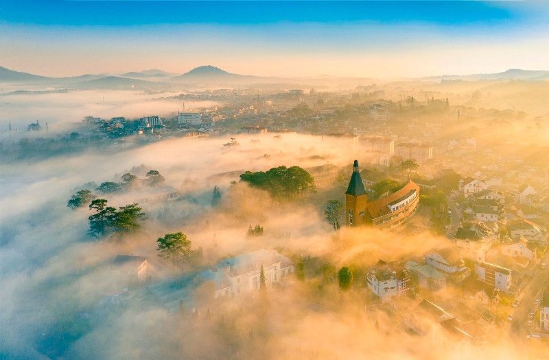 Cao đẳng Đà Lạt sớm mai. (Ảnh: Nguyễn Huy)