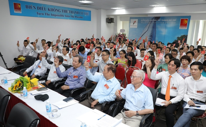 Biểu quyết thông qua Nghị quyết Đại hội lần thứ III Đảng bộ Tập đoàn nhiệm kỳ 2020 – 2025.