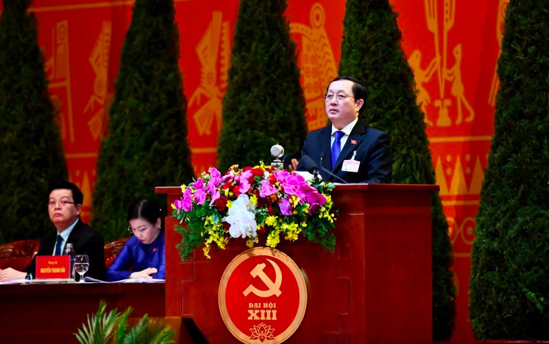 Bộ trưởng Khoa học Công nghệ Huỳnh Thành Đạt phát biểu tham luận. (Ảnh: DUY LINH)