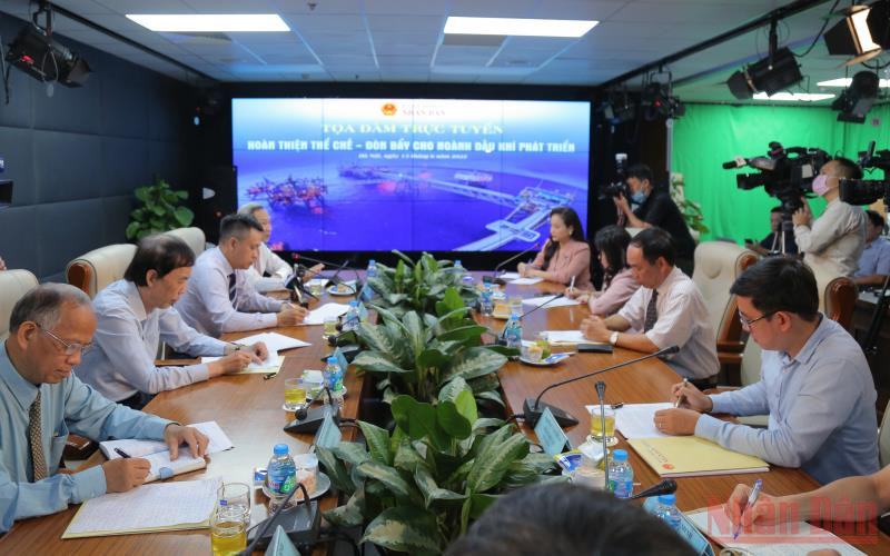 Toàn cảnh buổi tọa đàm.