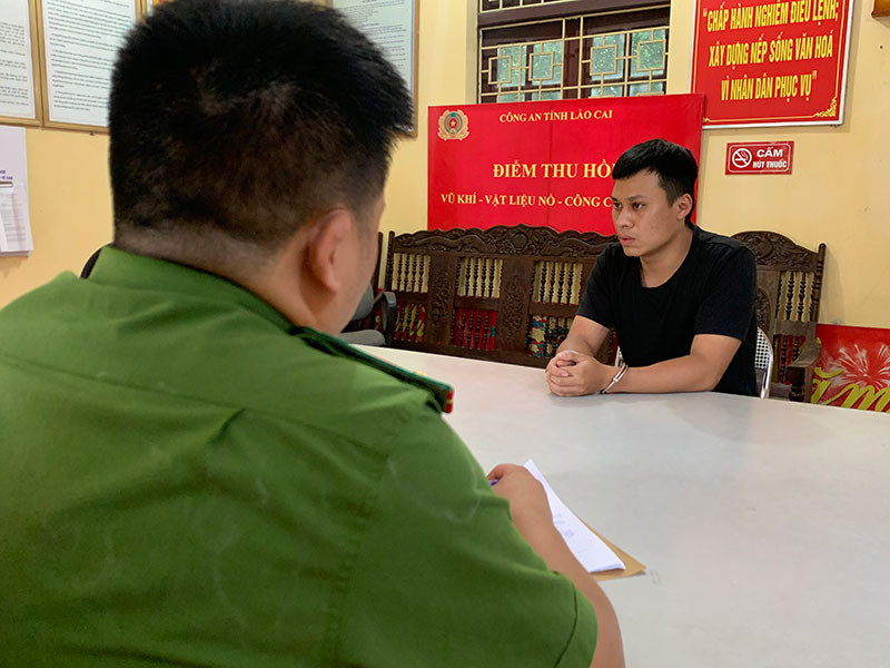 Đối tượng Nguyễn Minh Tuân tại cơ quan công an.