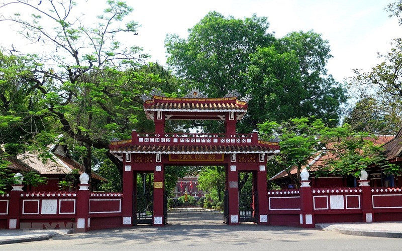 Trường Quốc Học luôn tự hào đã góp phần bồi đắp nên một nhân cách lớn, một bản lĩnh lớn, một lãnh tụ thiên tài cho dân tộc- Chủ tịch Hồ Chí Minh kính yêu. (Ảnh: Tường Vi/TTXVN)