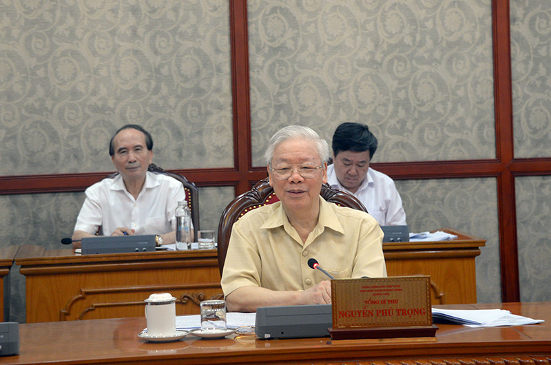Tổng Bí thư Nguyễn Phú Trọng phát biểu kết luận cuộc họp.
