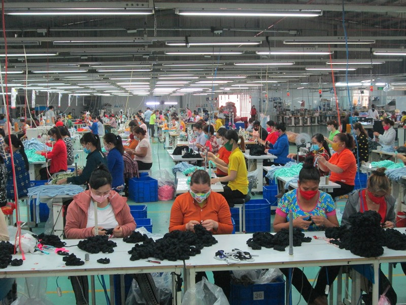 Cán bộ quản lý doanh nghiệp, cán bộ quản lý công đoàn… mong muốn được tiêm vaccine phòng Covid-19 để yên tâm làm việc.