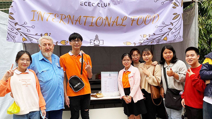 Các thành viên của CLB trong một buổi ngoại khóa.