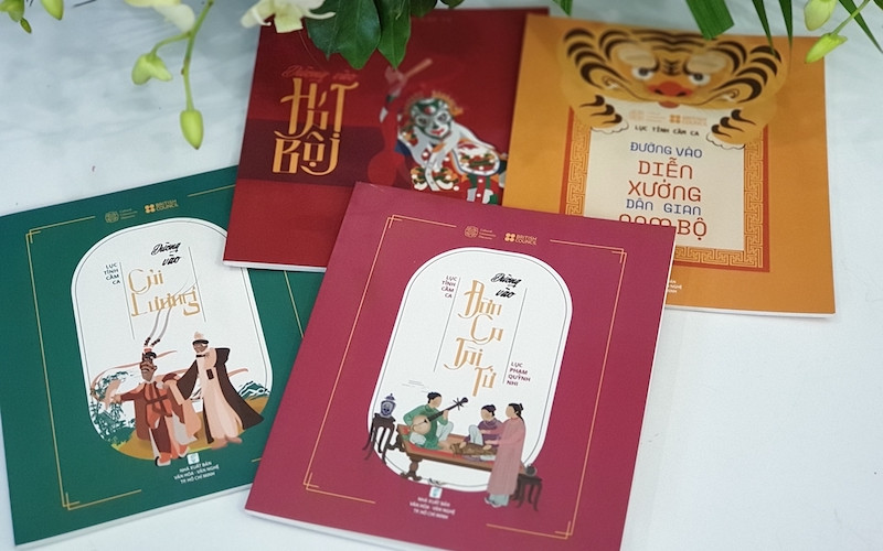 Bộ sách Lục Tỉnh Cầm Ca.